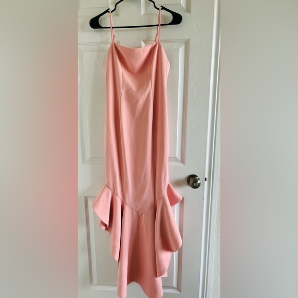 James Gown in Light Pink
Lovers and Friends
Color:Light Pink - Picture 6 of 9
